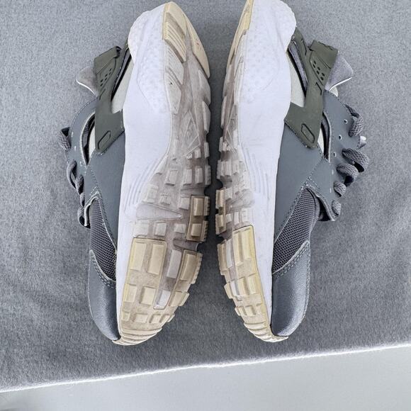 Nike Air Huarache Shoes Youth Size 7Y Gray White Olive Running 654275-012 - Picture 7 of 9
